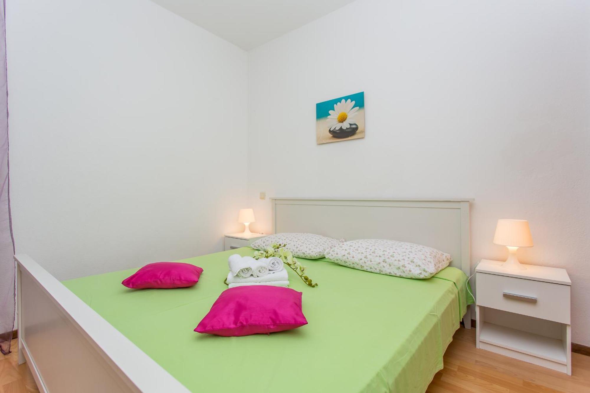 Apartments Grepo Sljeme Makarska Room photo