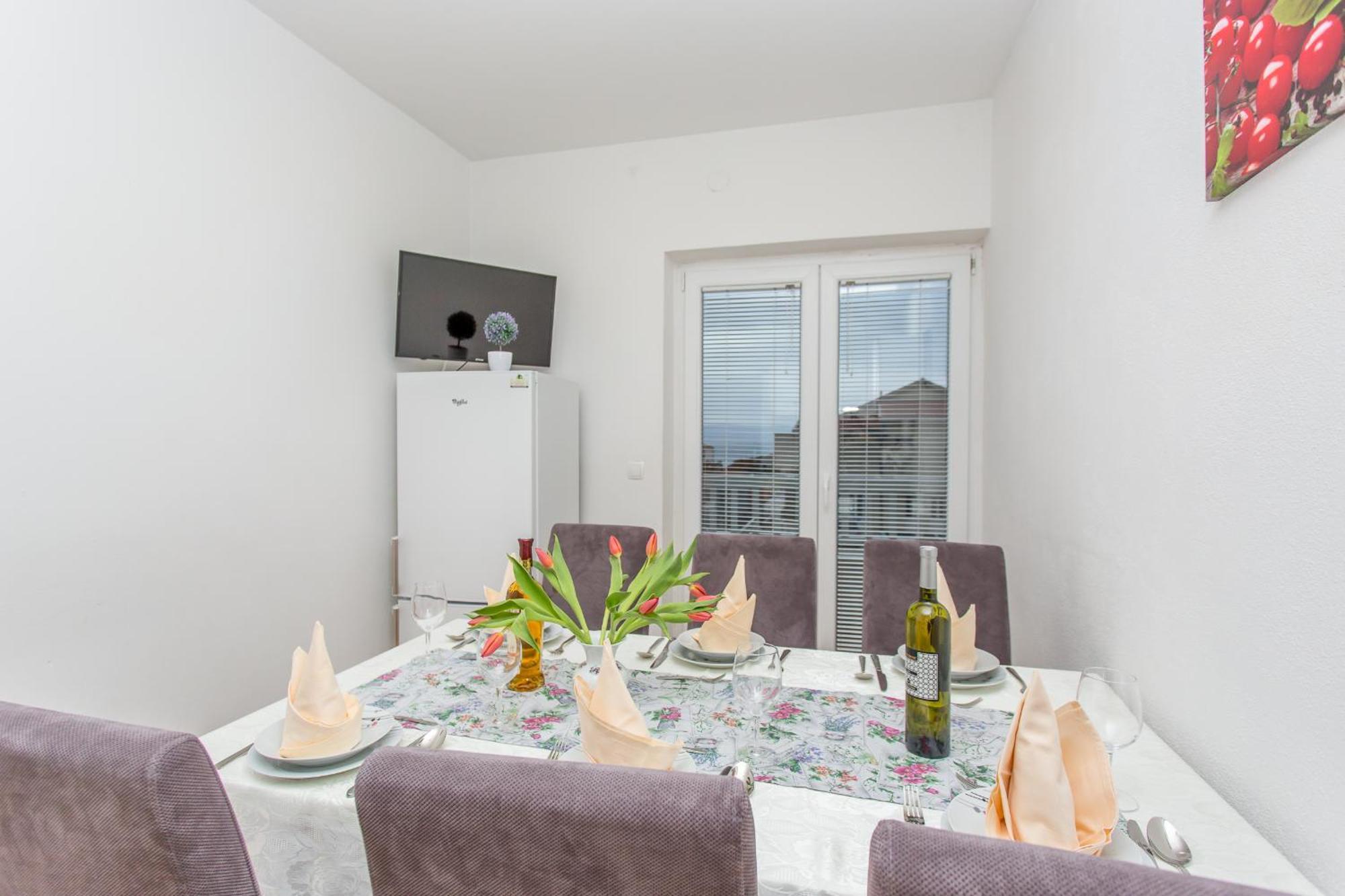 Apartments Grepo Sljeme Makarska Room photo