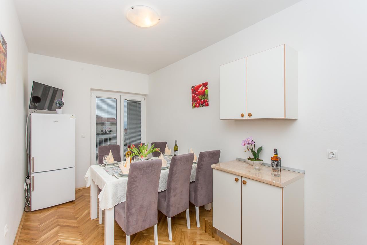 Apartments Grepo Sljeme Makarska Room photo